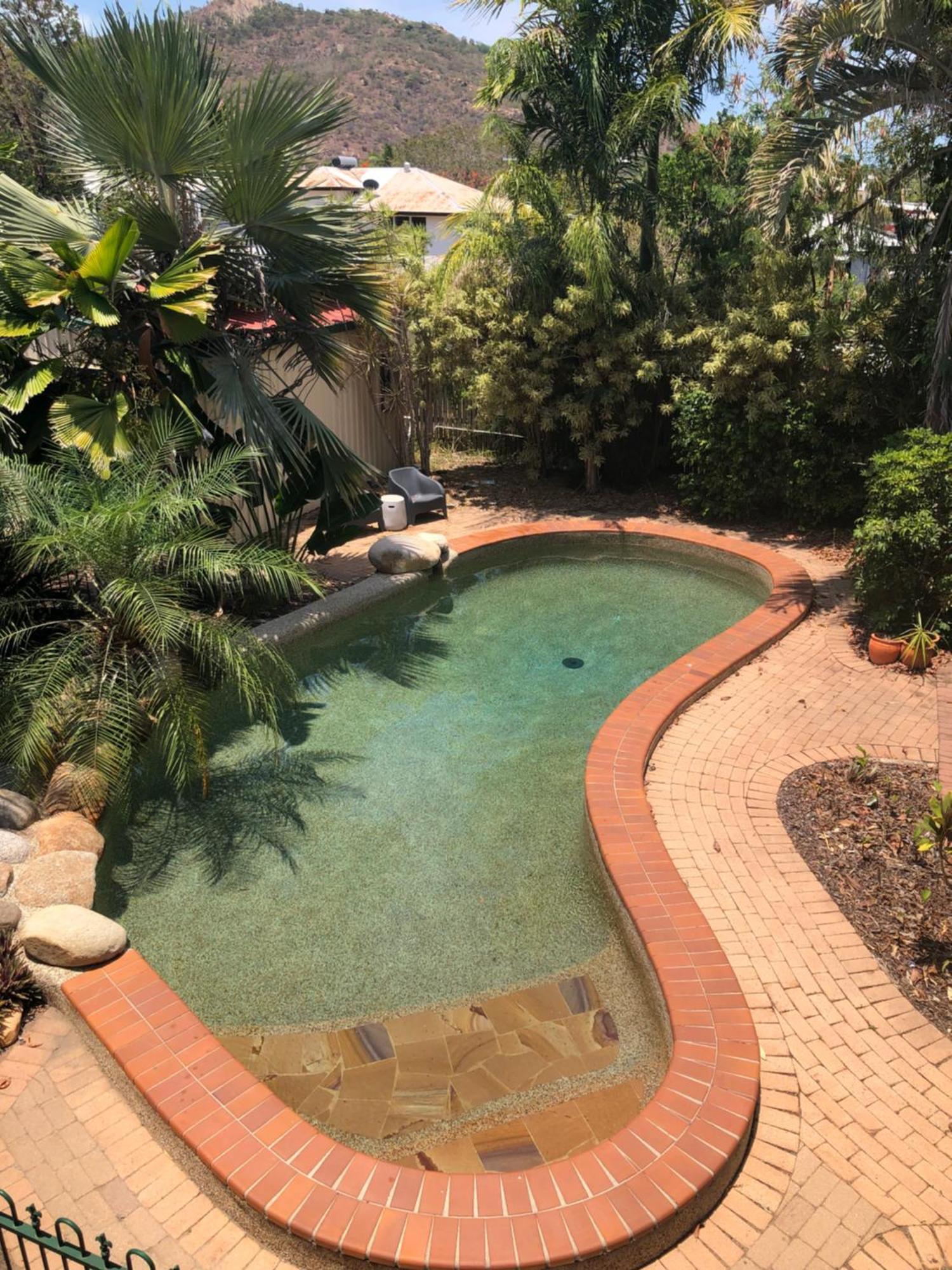 Kookaburra Oasis * Aitkenvale